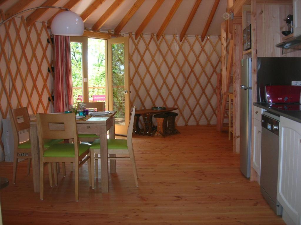 Les Hauts d'Albas Albas  Zimmer foto